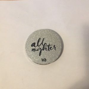 Urban Decay all nighter waterproof setting powder